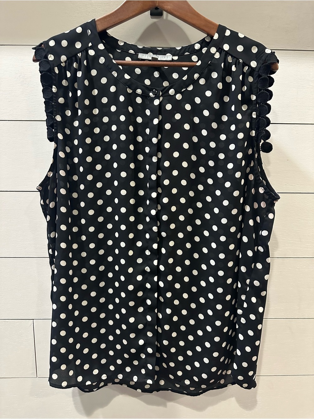 Daniel Rainn Women’s Sleeveless Polka Dot Blouse - Black/White- size XXL